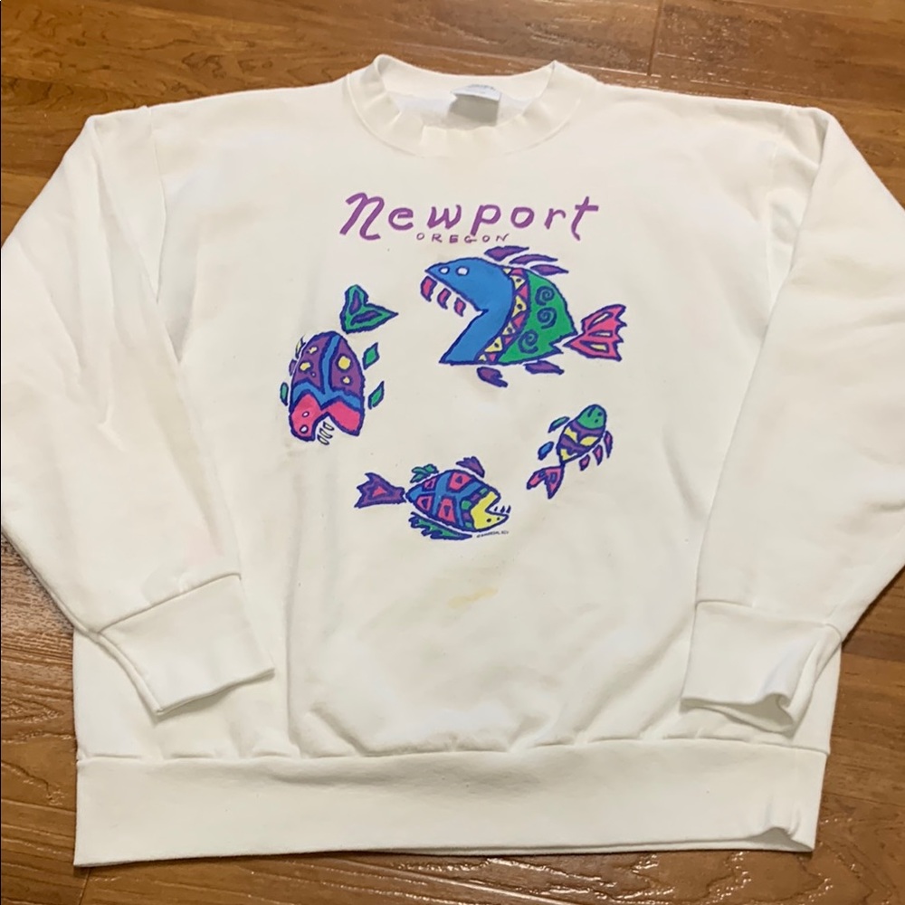 Vintage Newport Oregon White Graphic Crewneck Sweatshirt
